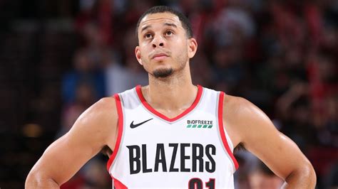 He played college basketball for one year with the liberty flames before transferring to the duke blue devils. Seth Curry, Mavs agree on 4-year, $32M deal