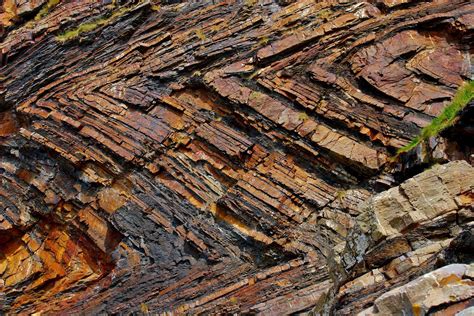Chevron Folds On Millook Haven Cliffs In Cornwall England Geology