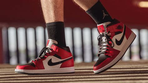 jordan 1 mid chicago black toe where to buy 554724 069 the sole supplier