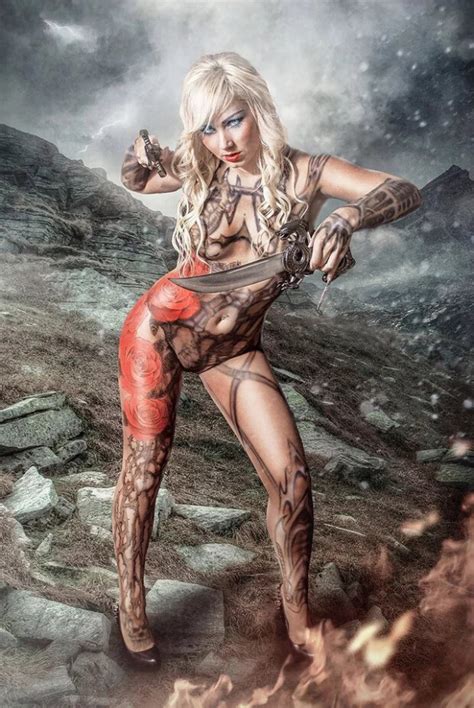 dual knife wielding tattooed woman the1234asdf