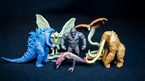 Godzilla Vs Kong Mini Figure Review Playmates Toys Youtube