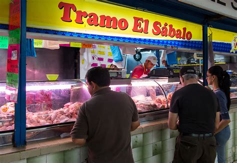 San josé central market is the largest market of the city of san josé, costa rica. Wandering in San José, Costa Rica