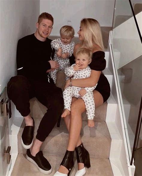 Player for @mancity & @belreddevils. Kevin De Bruyne and his wife Michèle are expecting a Baby ...