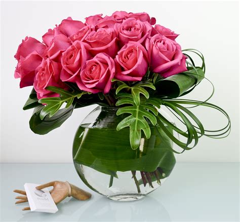18 Premium Pink Roses In Chicago Il Mudd Fleur