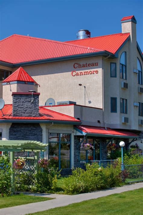 Find quality inn hotels in canmore, ab. CHATEAU CANMORE | Greens and Gardens