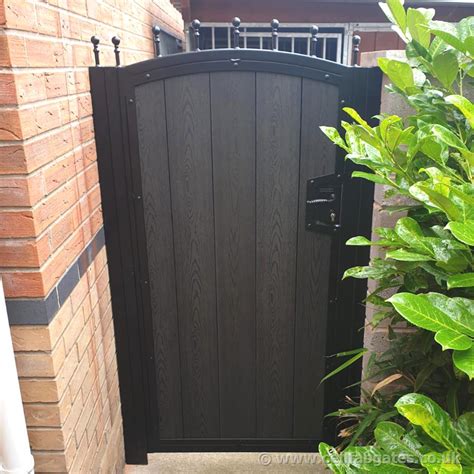 Composite Side Gates Fitted