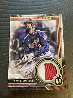 2022 Topps Museum Collection Meaningful Material Relic Card 25