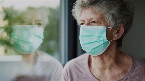 5 Expert Tips On How To Help Seniors Citizens During The Coronavirus