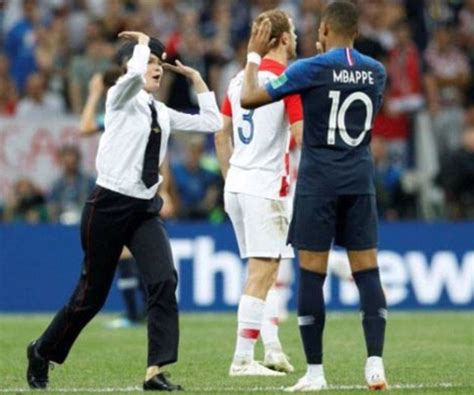 Pussy Riot World Cup Pitch Invaders Will Not Be Sent To Penal Colony Hot Lifestyle News