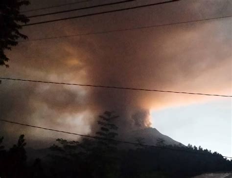 Bulusan Volcano Erupts Anew Alert Level 1 Remains —phivolcs │ Gma News