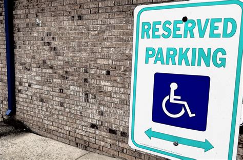 Kentucky May Once Again Charge For Second Handicap Placards