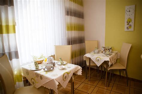 This guest house is around 5 minutes on foot from the city center. Frühstücksraum - Haus Andreas