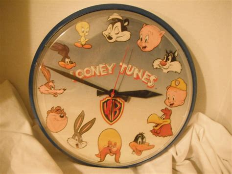 Large Vintage Looney Tunes Wall Clock