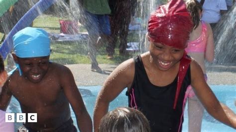 Mum Invents Cap To Help Black Kids Swim Bbc Newsround