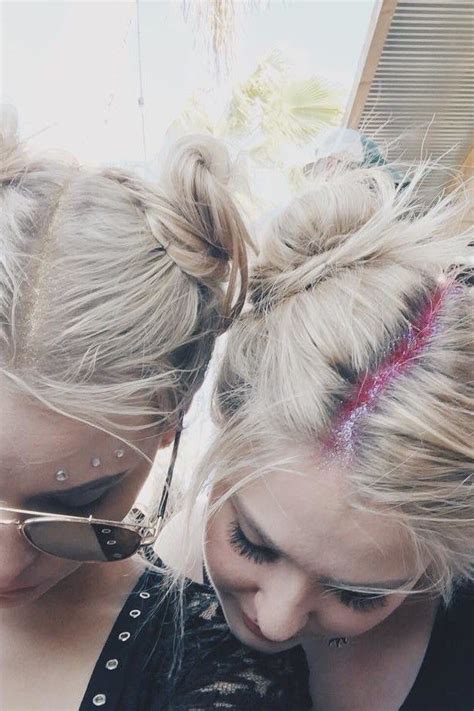 20 photos that prove glitter roots is the official hairstyle of festival season glitter roots