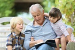 Relaciones entre abuelas y abuelos con nietos y nietas