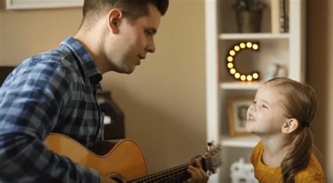 Video De Papá Y Niña Que Cantan Emociona Las Redes Sociales