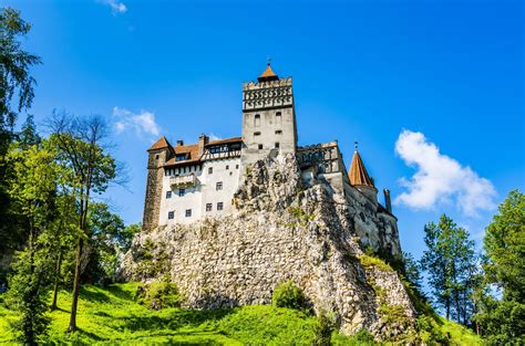 Guided Visit Of Peles Castle Draculas Castle And Brasov In Transylvania