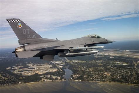 Dvids Images F 16 Fighting Falcon Lands At Eglin Air Force Base