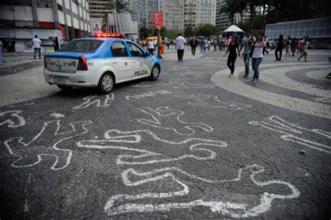 Índice de homicídios no brasil é cinco vezes maior que a média mundial