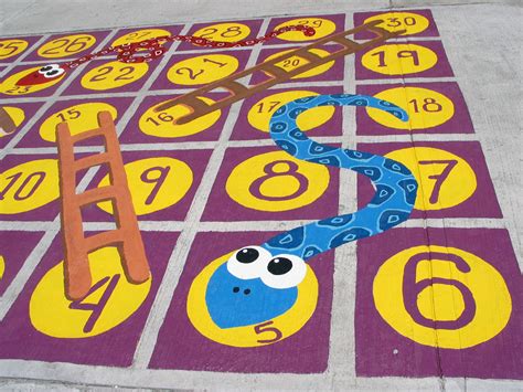 Existen un montón de juguetes tradicionales mexicanos, algunos son muy conocidos como la lotería, el trompo, el balero juegos tradicionales para niños que pueden ponerse en práctica en el patio del colegio. Nuevos diseños de juegos tradicionales para decorar ...