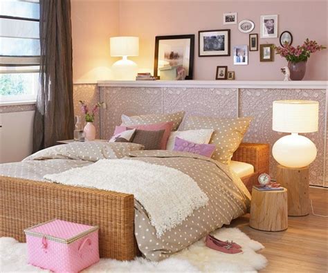 Her parents are divorced and her father wanted his daughter to be at home in his new bachelor house. Teenage Girls Bedroom Ideas | Freshnist