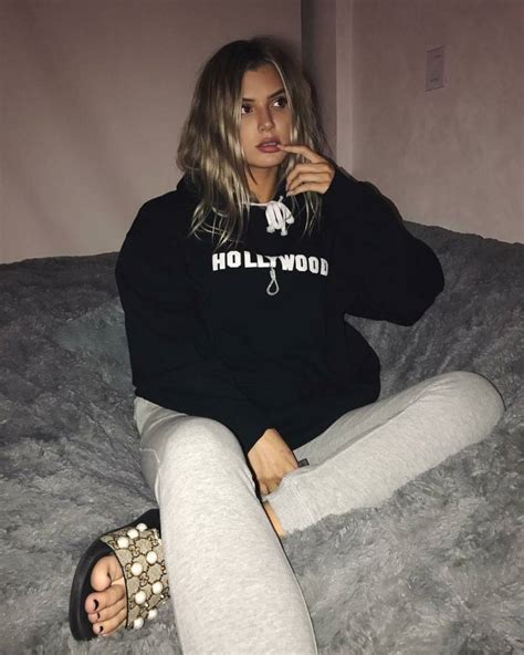 Alissa Violet Sexy Pictures