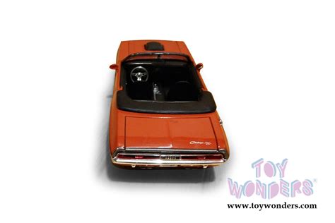 1970 Dodge Challenger Rt Convertible 31264or 124 Scale Maisto