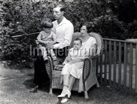 Buster Keaton With His First Wife Natalie Talmadge And Their Sons