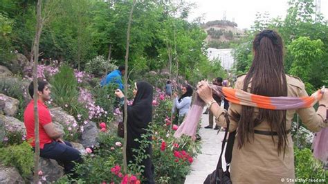 عکس‌های جدید از آزادی یواشکی زنان در ایران همه مطالب مدیا سنتر Dw