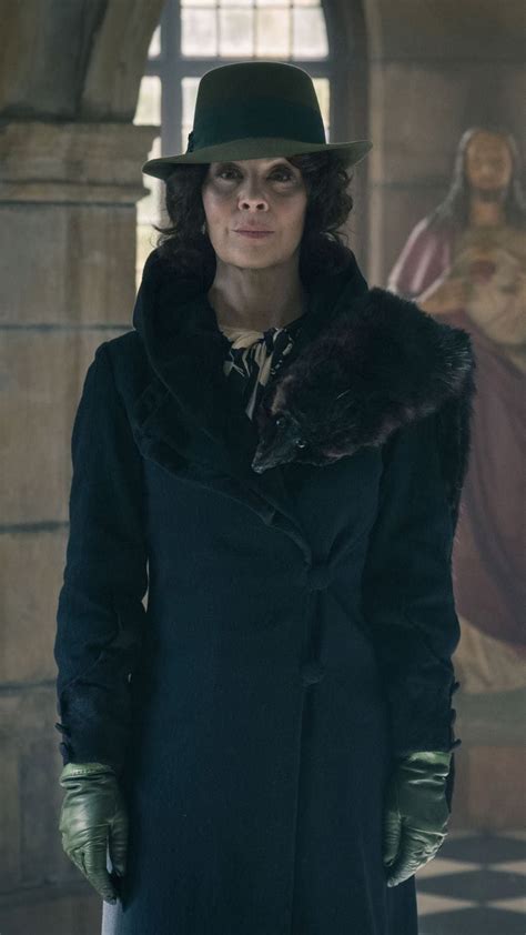 Actrice Qui Joue Polly Dans Peaky Blinders - Helen McCrory as "Polly" in Peaky Blinders | Peaky blinders, Aunt polly