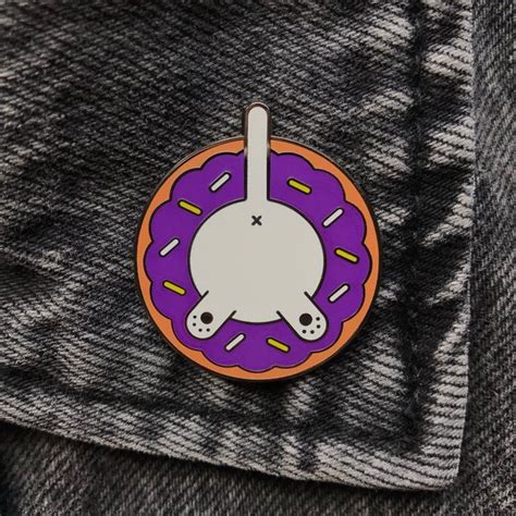 Cat Filled Donut Enamel Pin By Crafterzan On Etsy Donut Filling Pinata