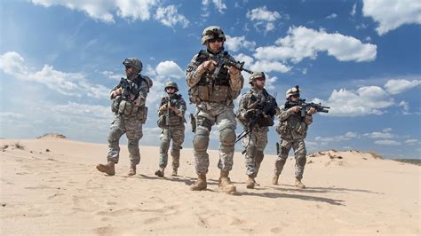 Picture Soldiers Assault Rifle Desert Uniform Military 3840x2160