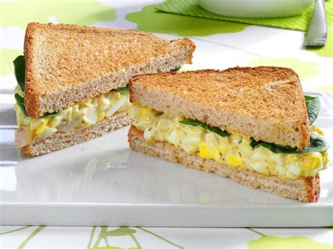 Sandwich telur sememangnya makanan ringkas yang digemari ramai. Resep Sandwich Telur untuk Sarapan Sehat Anak, Yuks Buat!