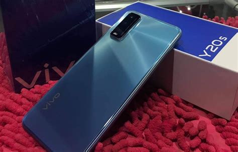 The panel is wrapped with all plastic housing the cameras set up, an led flash, and a vivo branded logo indicating the brand of the phone. For a smartphone like the Vivo Y20s, you probably should ...