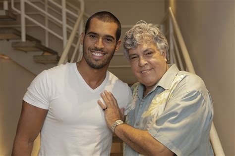 Sidney magal está com 69 anos de idade e vive em salvador na bahia. Sidney Magal afirma que sucesso do filho causou saia justa ...