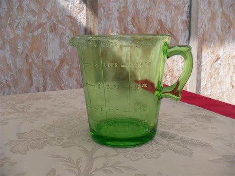 Depression Glass Vintage Green Depression Measuring Cup 1
