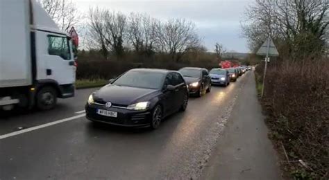 Busy Swarkestone Bridge Road Traffic Lights To Be There For Five Weeks