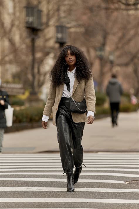 Minimalist Fall Outfit Ideas You Can Wear On Repeat This Autumn