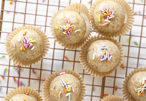 Place a toothpick through the top of the cake batter balls, and dip into the chocolate (you can also use a fork). 5-ingredient No-Bake Cake Batter Energy Bites (gluten free ...