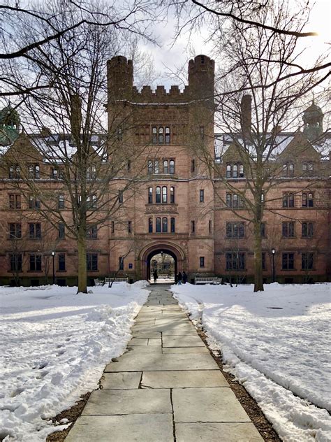 Take An Architectural Tour Of Beautiful Yale University In Newhaven
