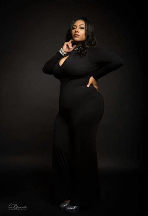 Pin On Plus Size Posing Its Best