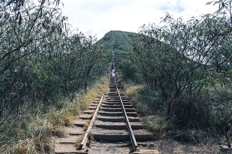 Koko Crater Railway Trailhead Hike Along An Abandoned Railway Track