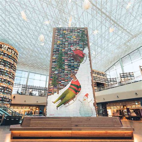 It's dramatic design and unexpected location in the middle of a huge mall attracted bibliophiles. Seoul Library Literally Brings Books To Life In Stunning Christmas Display