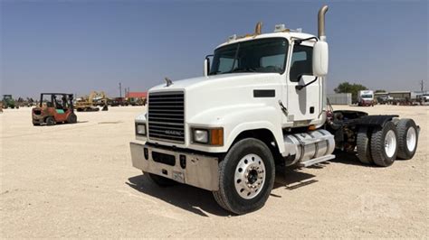 2009 Mack Pinnacle Chu613 For Sale Youtube