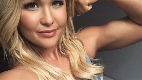 2012 begann sie mit dem bodybuilding und nahm innerhalb von drei jahren über 25 kilogramm ab. Sophia Thiel privat: Vom Pummelchen zur Sportskanone - Nur ...
