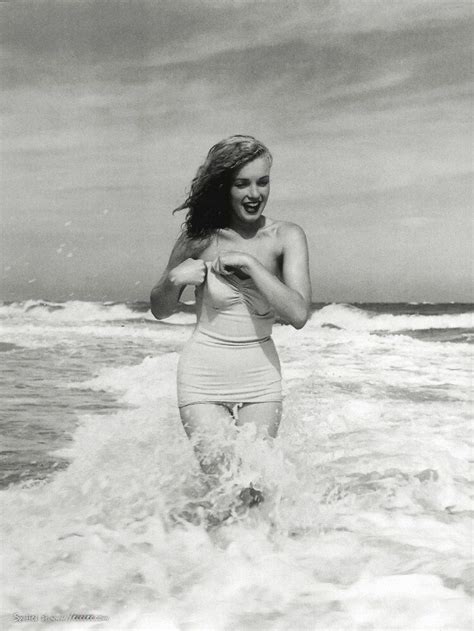 Marilyn Monroe fotografiada por André de Dienes en junio de 1949