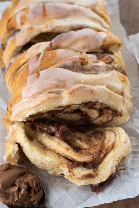 Chocolate Cinnamon Roll Pull Apart Bread 2 Ingredients Crazy For Crust