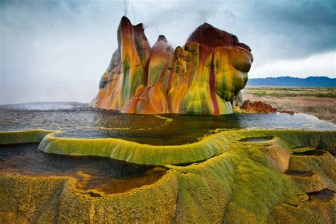 Unbelievable Places Fly Geyser Green Platform Mysterious Places On