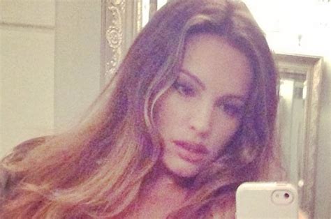 Naked Pictures Of Kelly Brook Surface Online As Celebrity Hacker Leaks